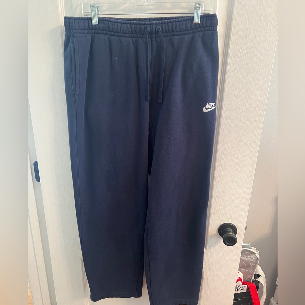 navy blue nike sweatpants